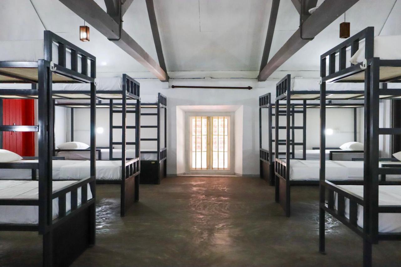 Why Not Backpackers Hostel Mirissa Buitenkant foto